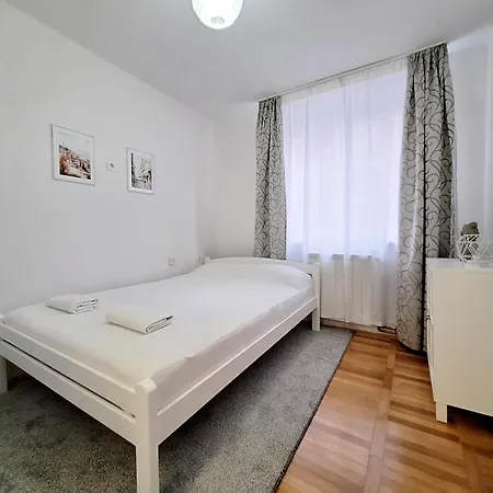 Dina Apartment