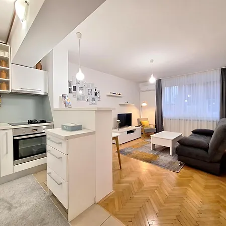Dina Apartment *