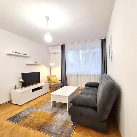 Apartment Dina